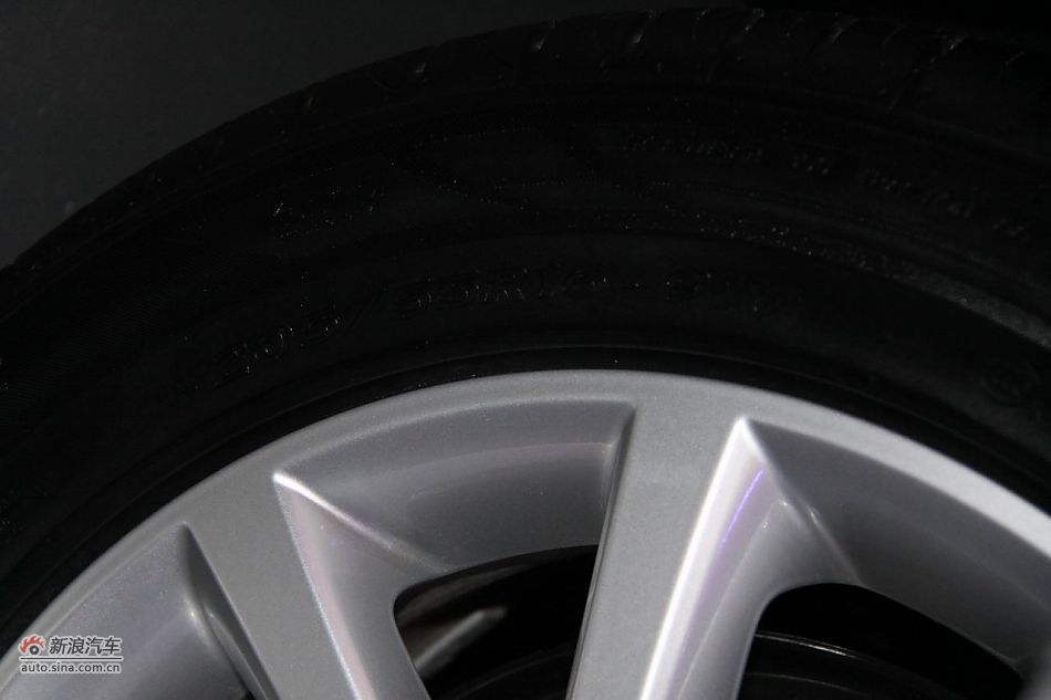 2011款高尔夫旅行轿车外部细节