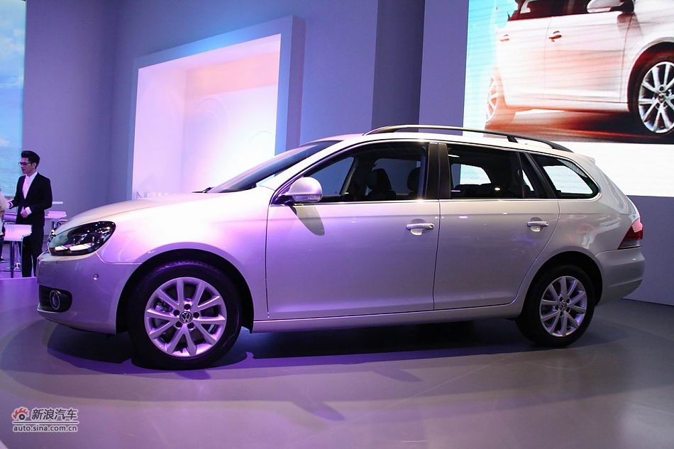 2011款高尔夫旅行轿车外观