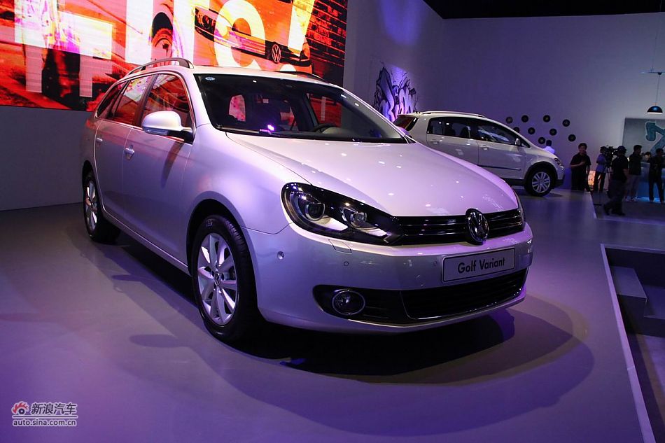 2011款高尔夫旅行轿车外观