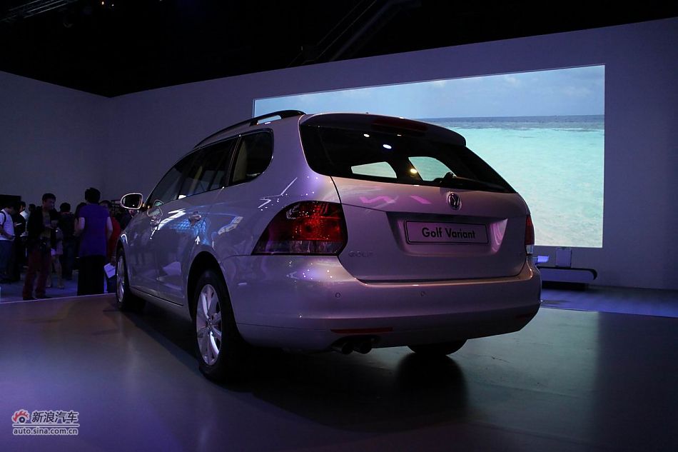 2011款高尔夫旅行轿车外观