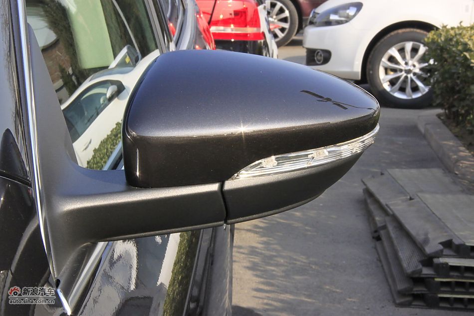 2012款迈腾旅行版