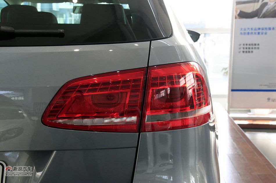 2012款迈腾旅行版