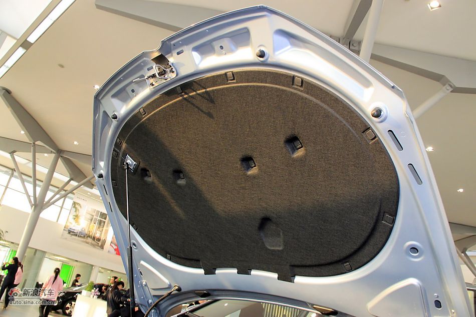 2012款迈腾旅行版