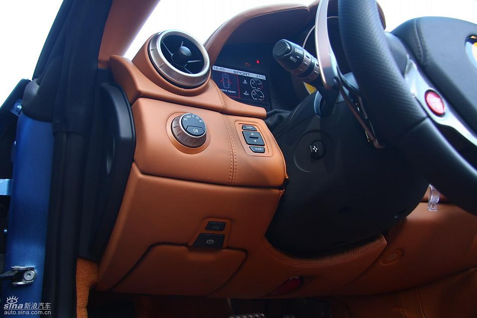 法拉利California试车实拍图内饰