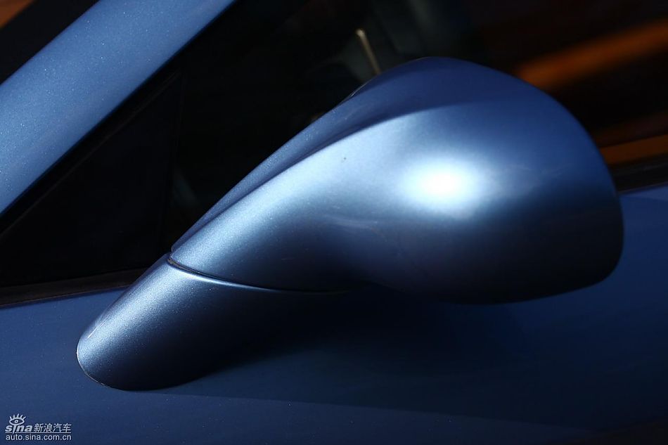 法拉利California试车实拍图发动机与细节