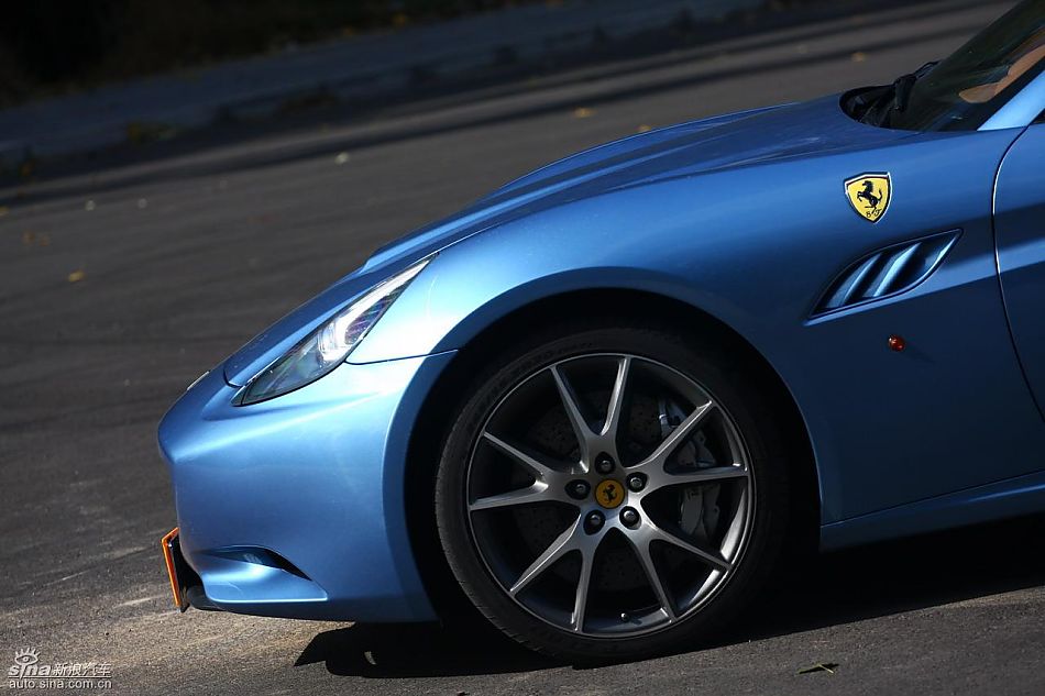 法拉利California试车实拍图外观