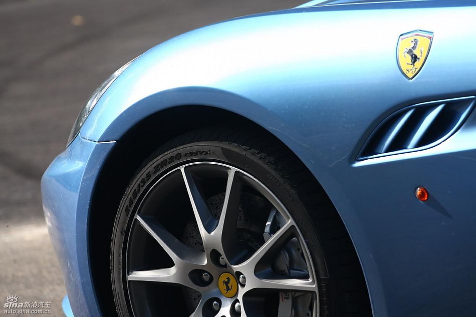 法拉利California试车实拍图外观