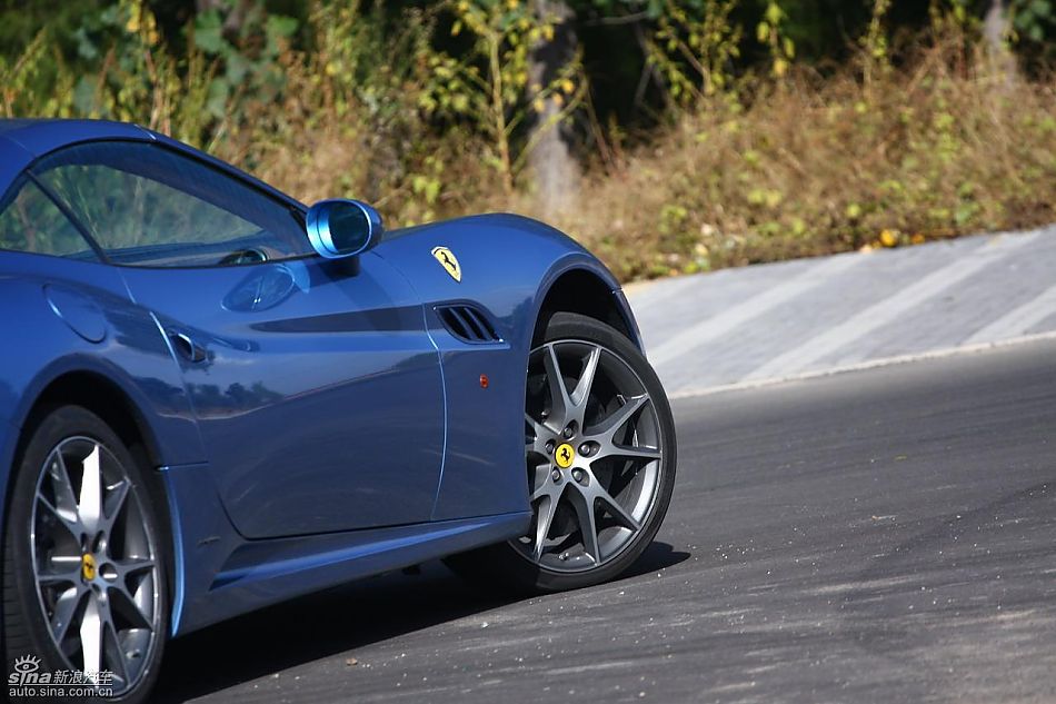 法拉利California试车实拍图外观
