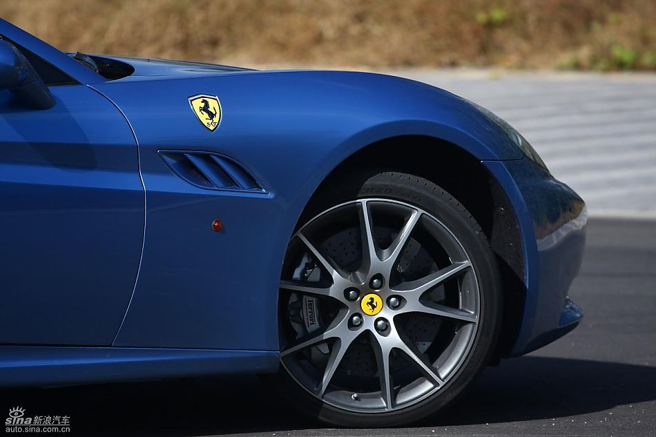 法拉利California试车实拍图外观