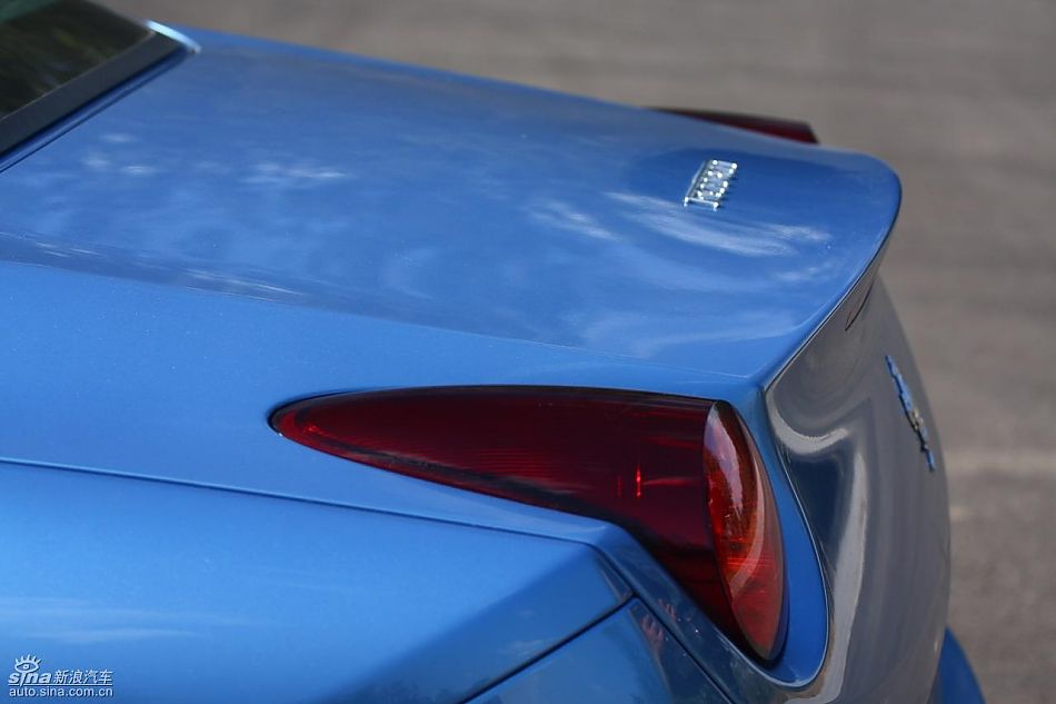 法拉利California试车实拍图发动机与细节