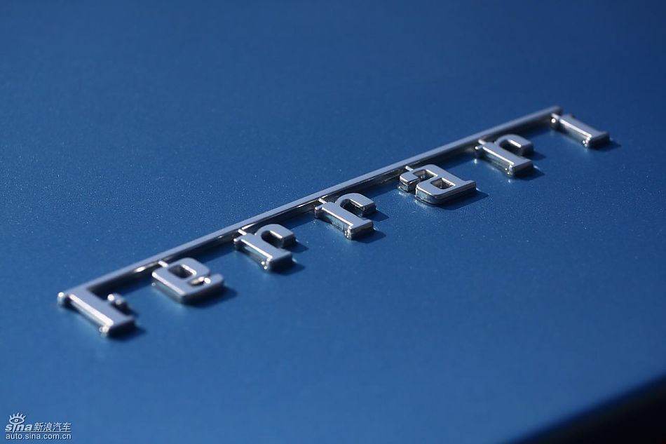 法拉利California试车实拍图发动机与细节