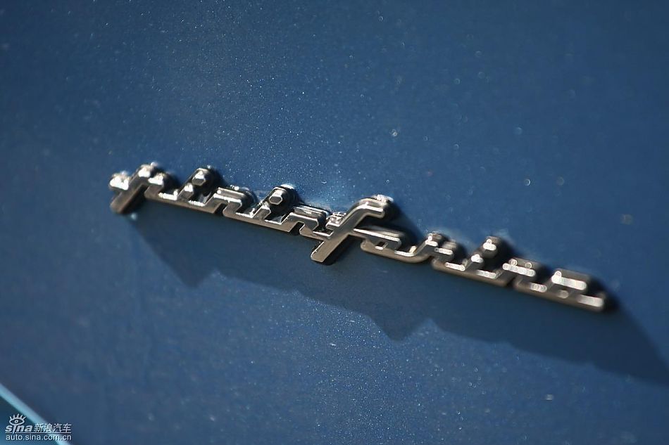 法拉利California试车实拍图发动机与细节