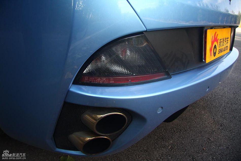 法拉利California试车实拍图发动机与细节