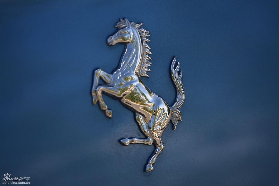 法拉利California试车实拍图发动机与细节