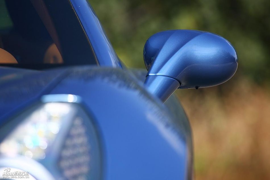 法拉利California试车实拍图发动机与细节