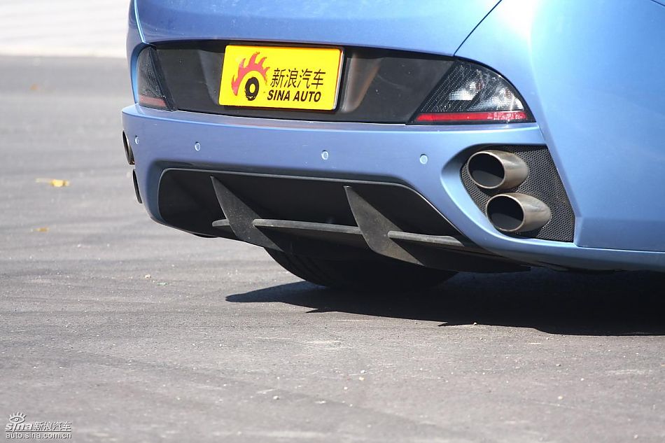 法拉利California试车实拍图发动机与细节