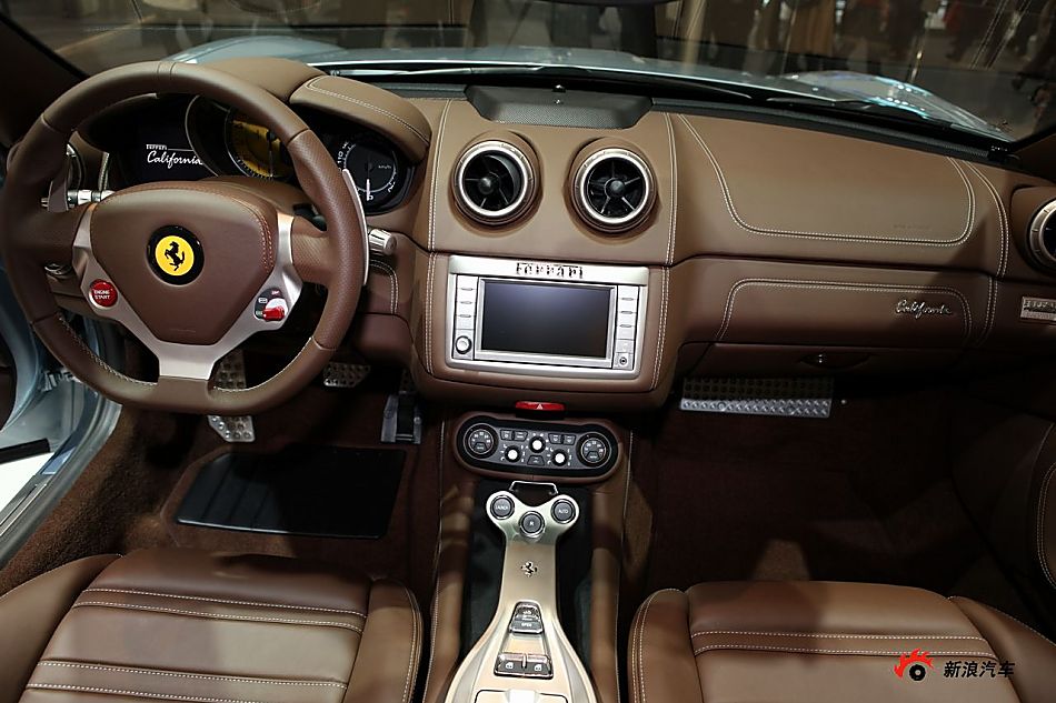 法拉利California