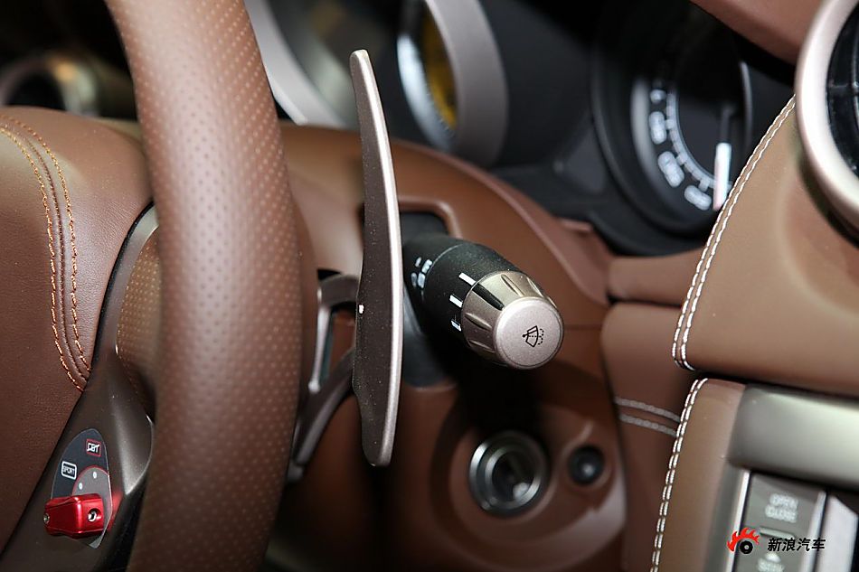 法拉利加利福尼亚