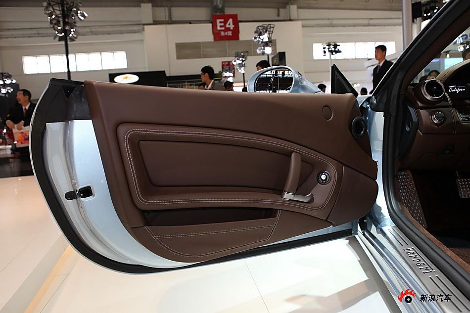 法拉利加利福尼亚