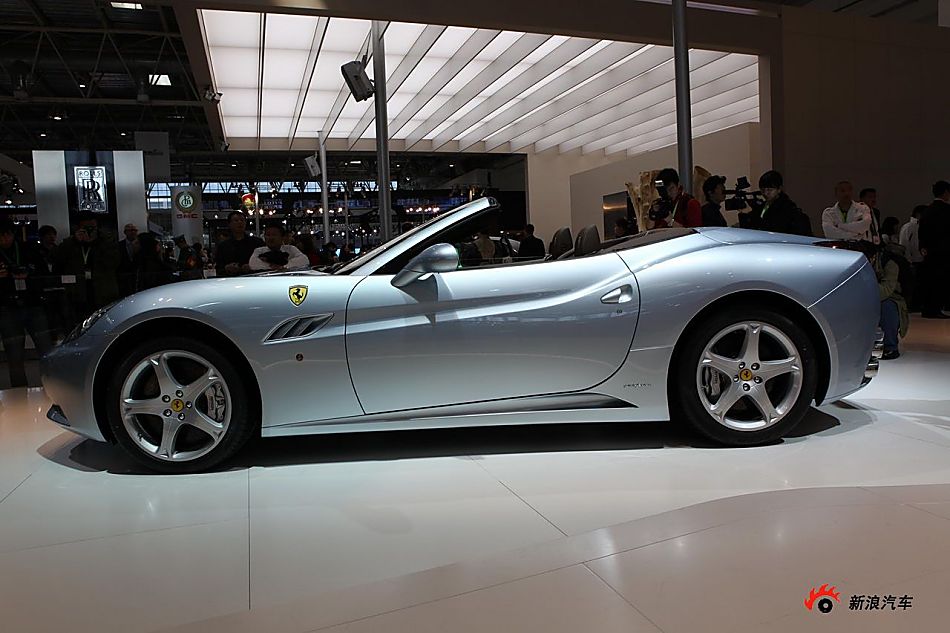 法拉利加利福尼亚