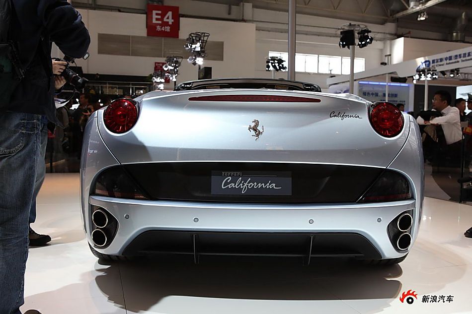 法拉利加利福尼亚