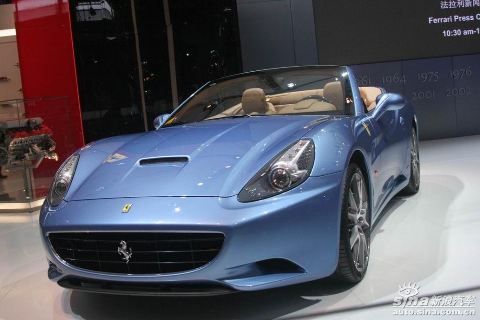 法拉利California