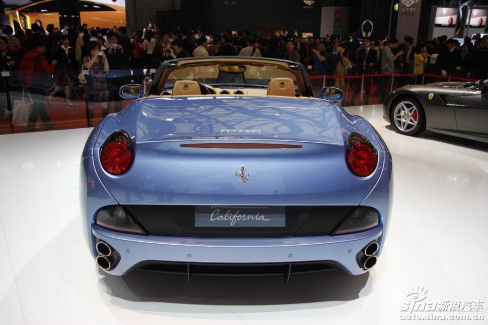 法拉利California