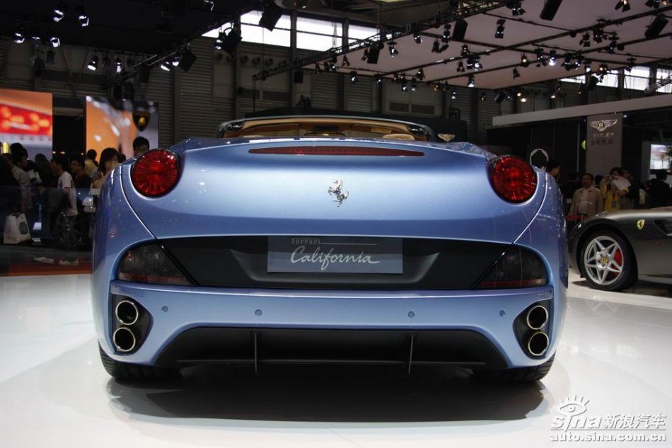 法拉利California