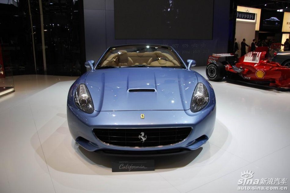 法拉利California