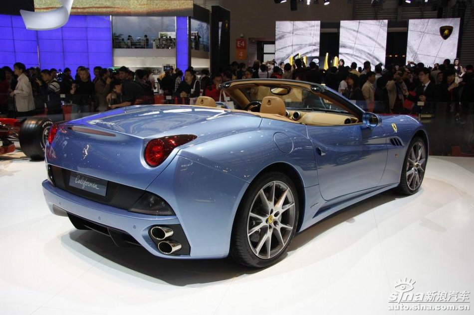 法拉利California