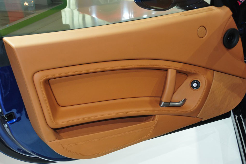 2012款 4.3 基本型 空间