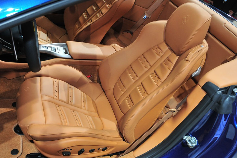 2012款 4.3 基本型 空间