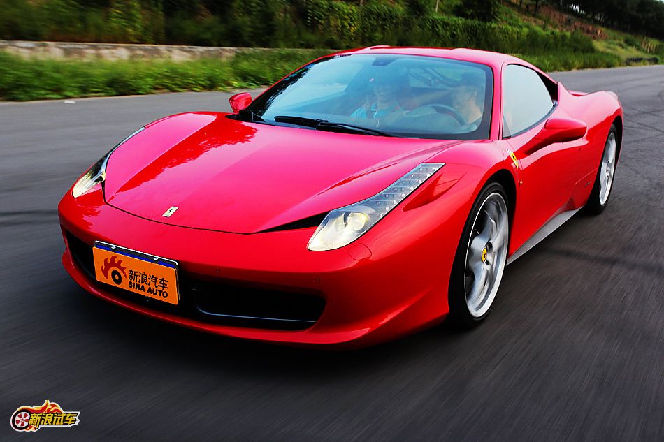 法拉利458 Italia动态图片