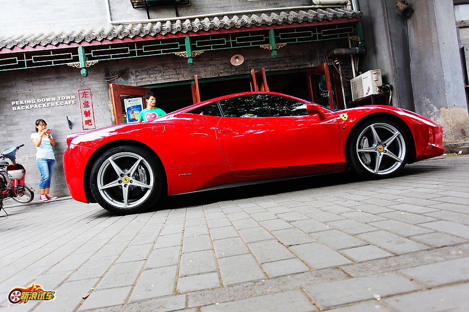 法拉利458 Italia外观图片