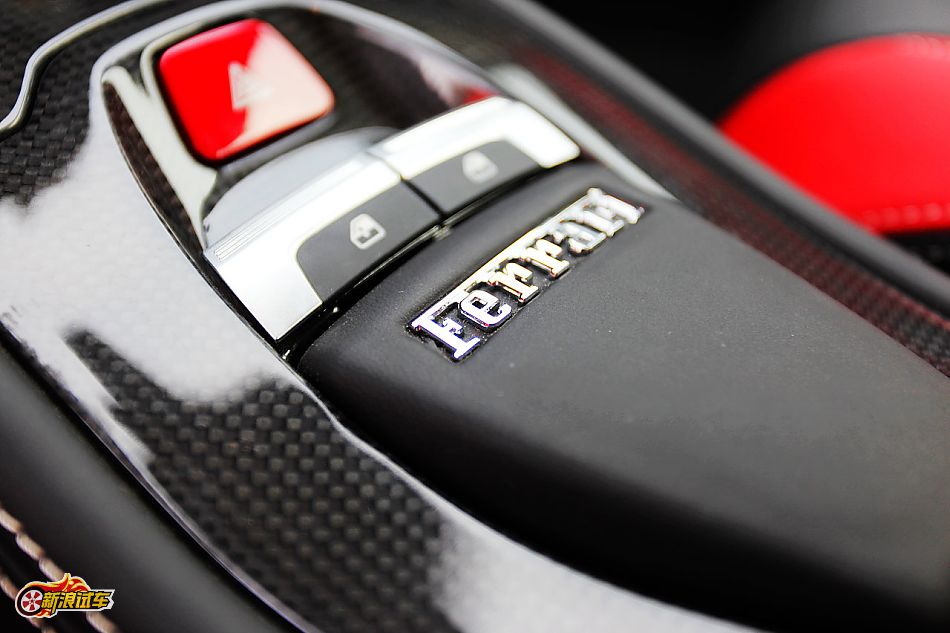 法拉利458 Italia内饰图片