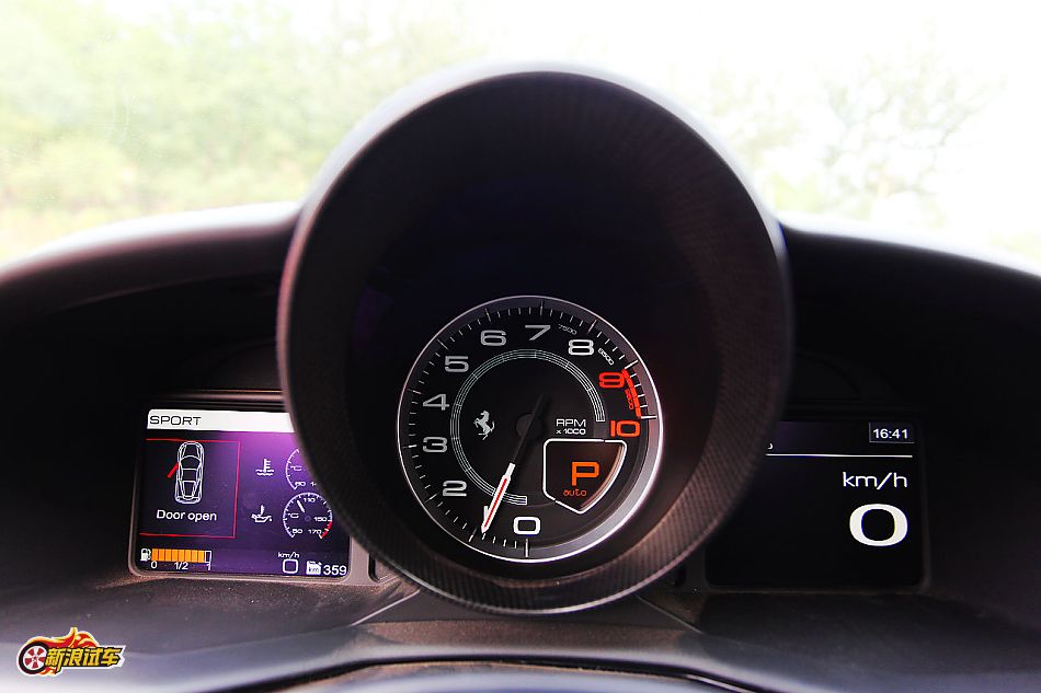 法拉利458 Italia内饰图片