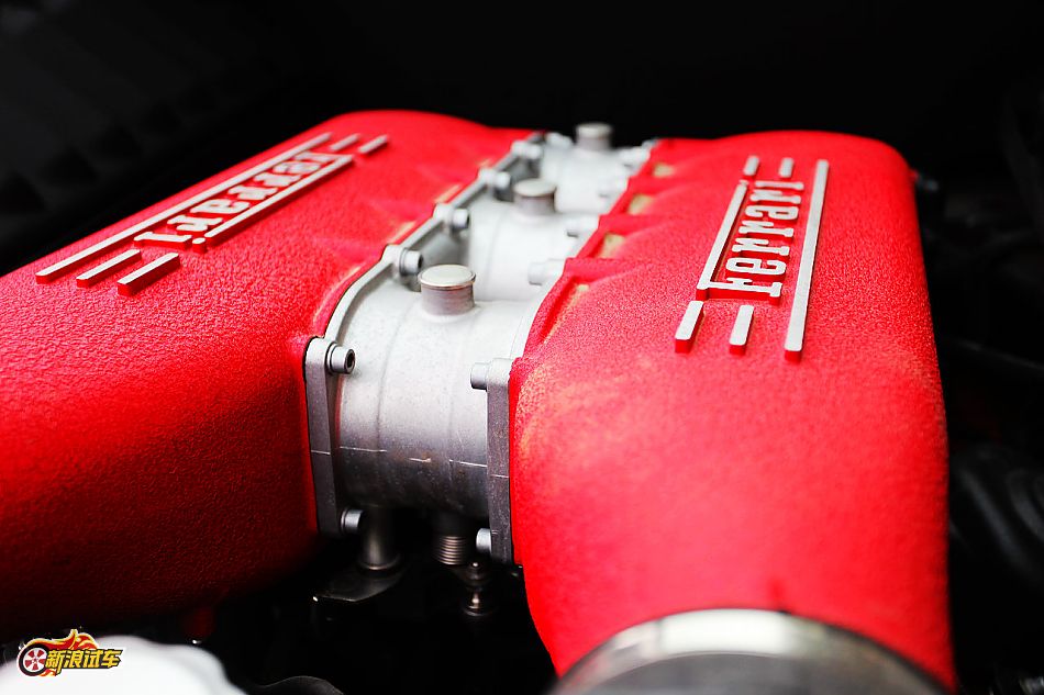 法拉利458 Italia引擎图片