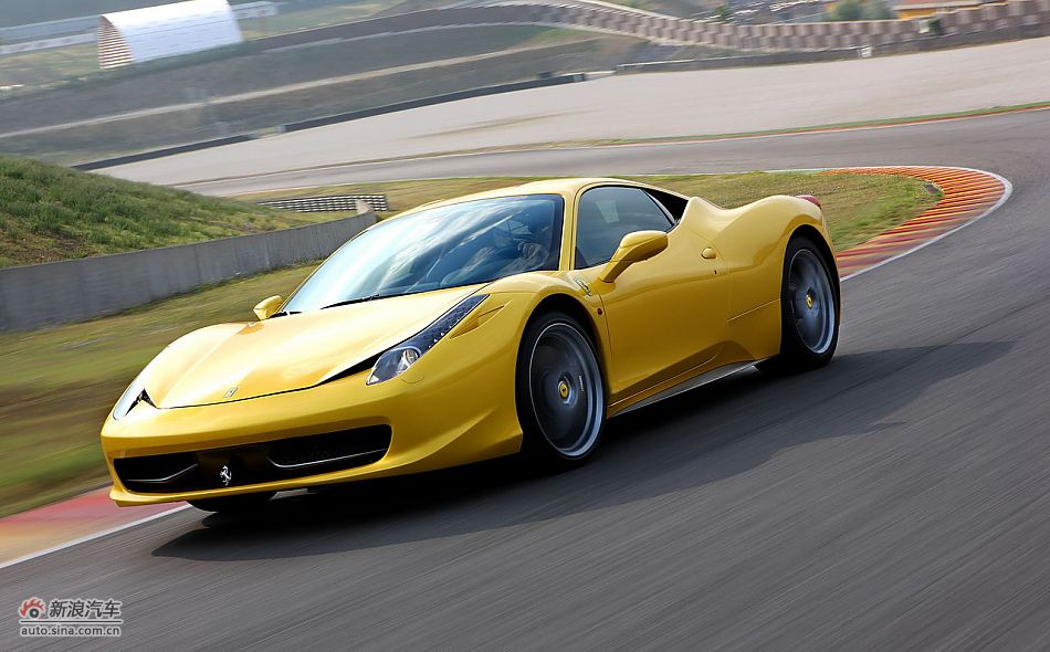 法拉利458ITALIA外观及动态
