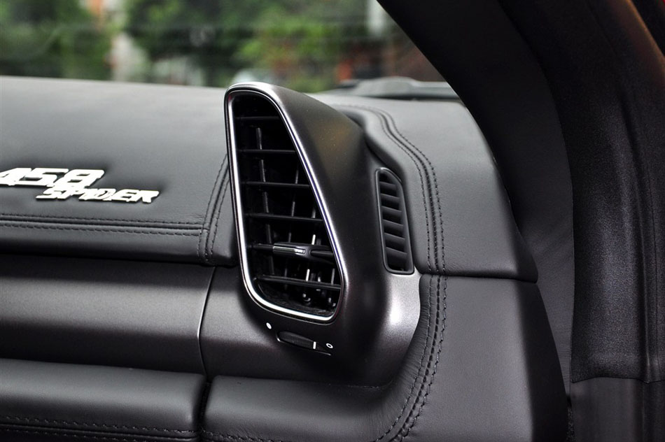 2013款 4.5 Spider 内饰