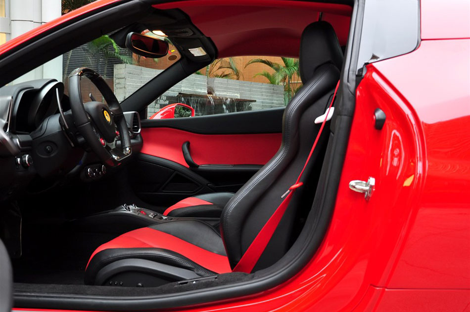 2013款 4.5 Spider 空间