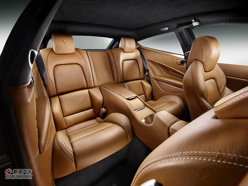 法拉利FF官方图