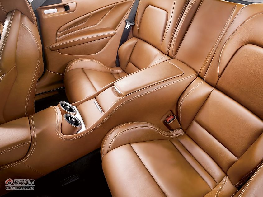 法拉利FF官方图