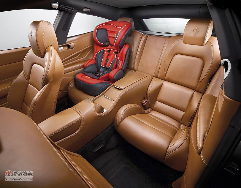 法拉利FF官方图