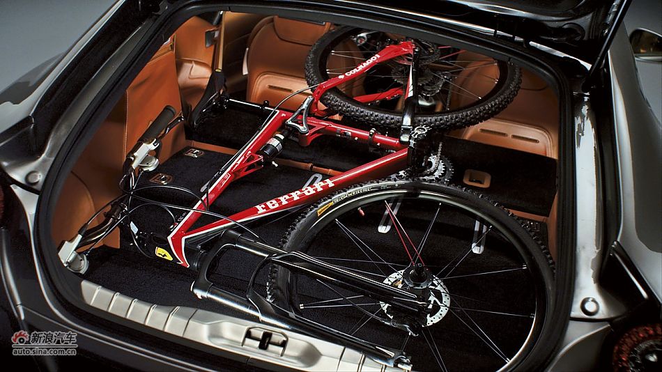 法拉利FF官方图