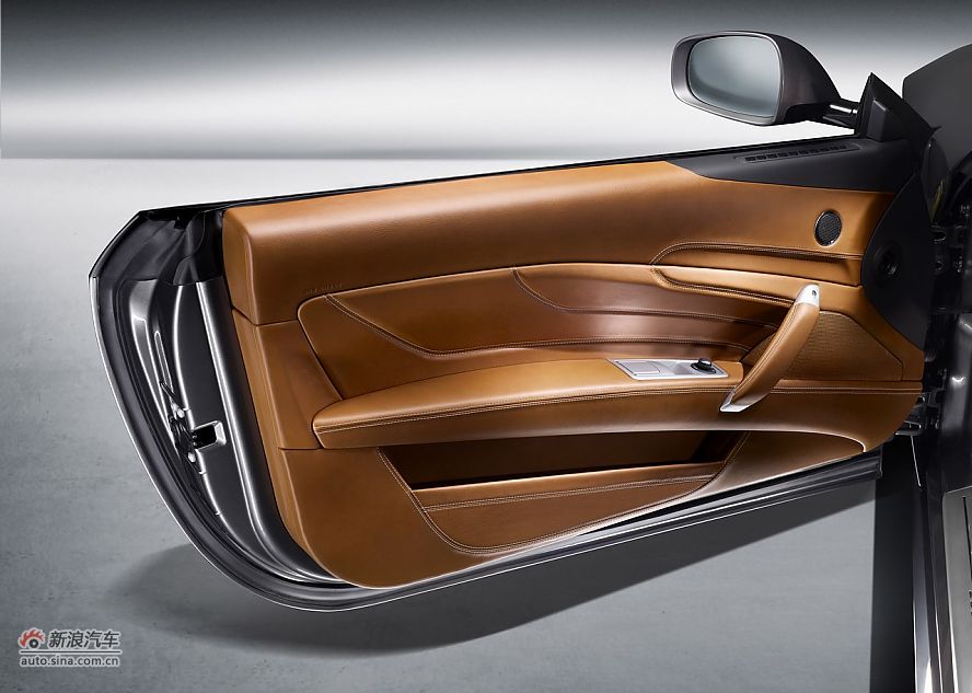 法拉利FF官方图