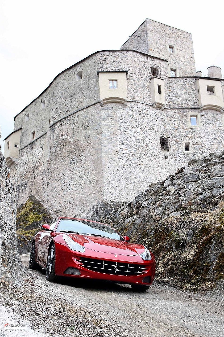 法拉利FF官方图