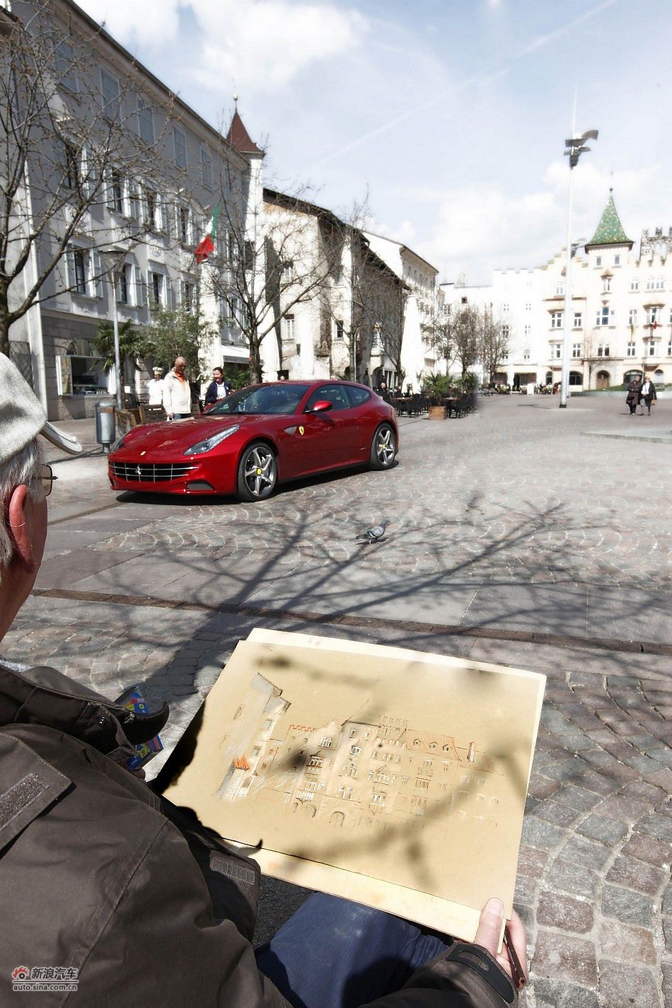 法拉利FF官方图