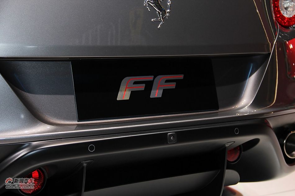 法拉利FF