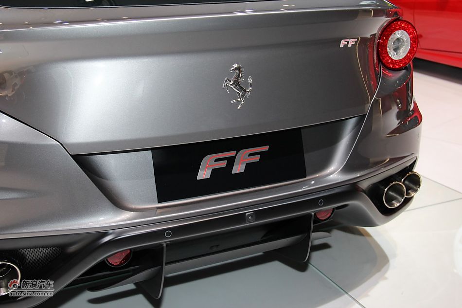 法拉利FF