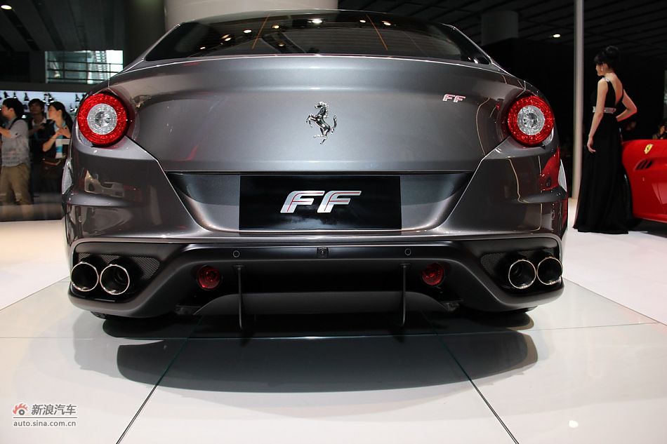 法拉利FF